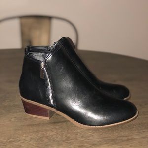 Women's Casual Black Booties (New)
